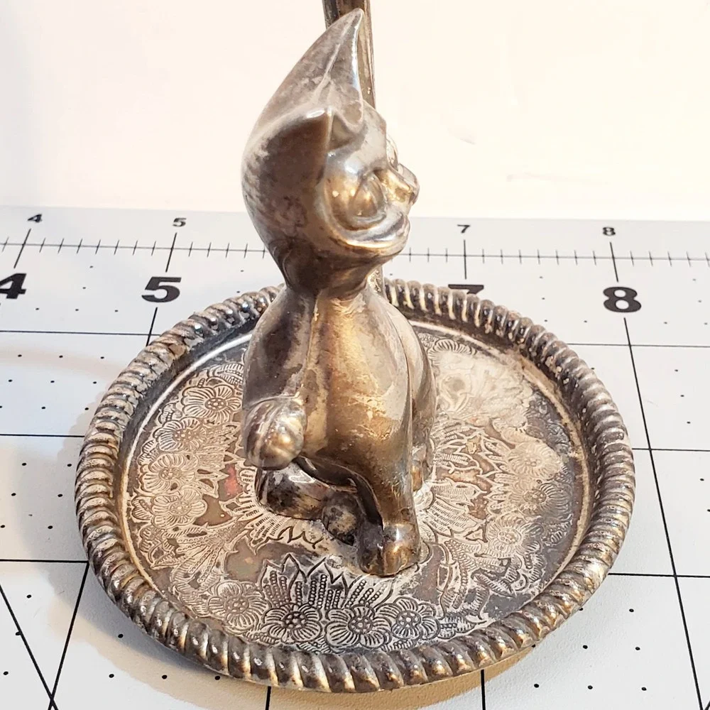 Vintage Silver Plated Cat Ring Holder on Etched Trinket Tray 3.5